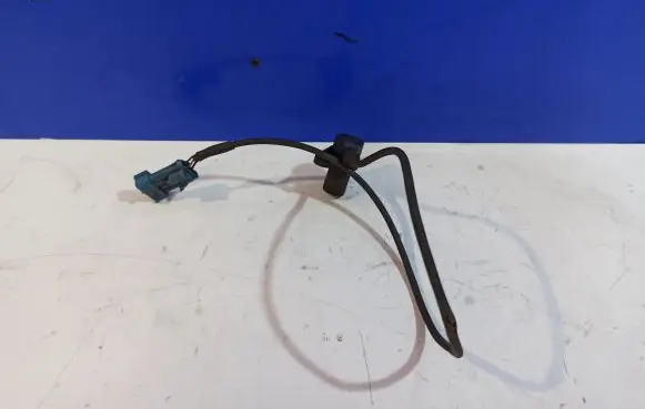 Saab 9-5 Camshaft position sensor 0261210133