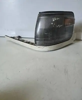 Mitsubishi L300, Cosmos Front indicator light 12037615