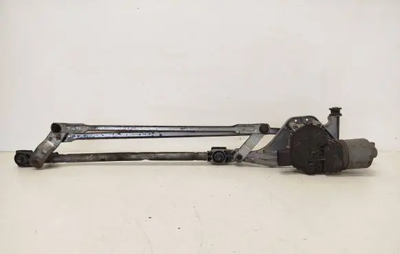 Ford Focus Front wiper linkage and motor BP4K67340 4M5117508AA 0390241731
