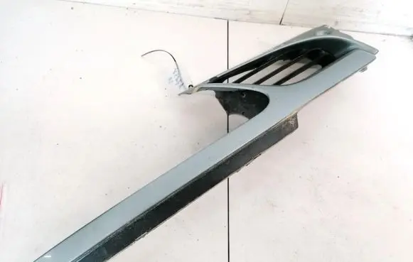 Renault Scenic I Front grill 7700834201