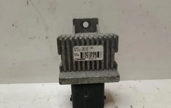 Citroen DS5 Glow plug pre-heat relay AV6112A343BA 9663824880