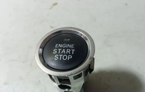 Toyota Corolla Verso AR10 Engine start stop button switch 15A7102