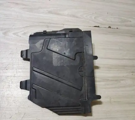 Mercedes-Benz A W177 Fuse box cover A2475459300