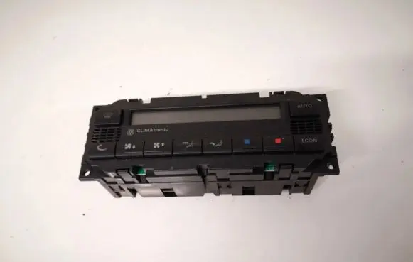 Volkswagen PASSAT B5.5 Climate control unit 3b1907044d 2400016303
