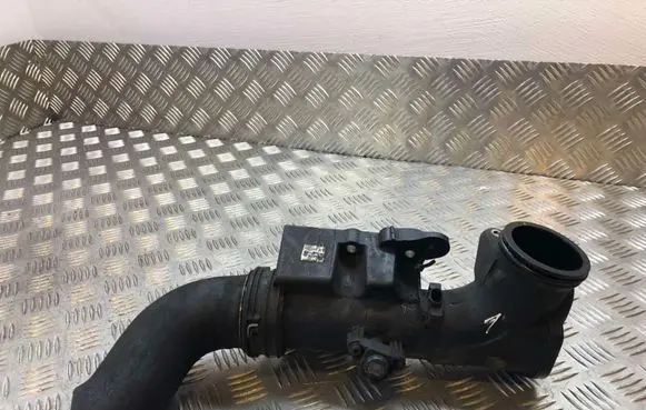Mercedes-Benz Vito Viano W639 Intercooler hose/pipe A0051537228 A6460901837