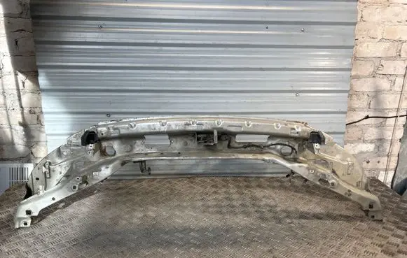 Volvo V50 Radiator support slam panel 