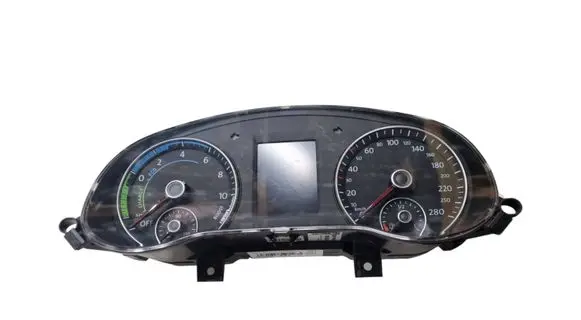 Volkswagen Jetta VI Speedometer (instrument cluster) 5C6920882