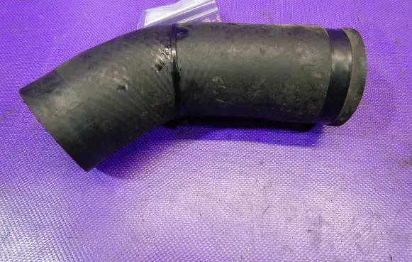 Toyota Avensis T250 Intercooler hose/pipe