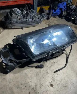 Volvo S80 Headlight/headlamp 89005047