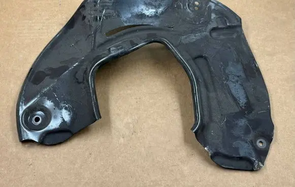 Mercedes-Benz S W222 Front brake disc dust cover plate A2224211020