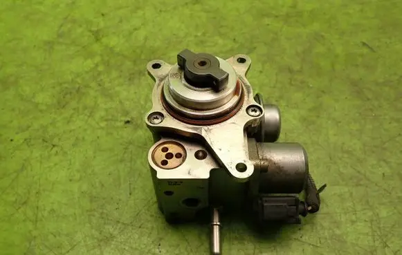 Peugeot 508 In-tank fuel pump 9819938480