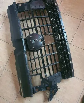 Volkswagen Multivan T6 Front grill 7L6807699