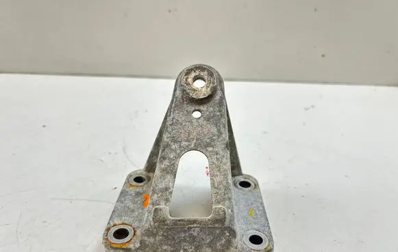 Jaguar XK - XKR Engine mounting bracket 5R836037CA