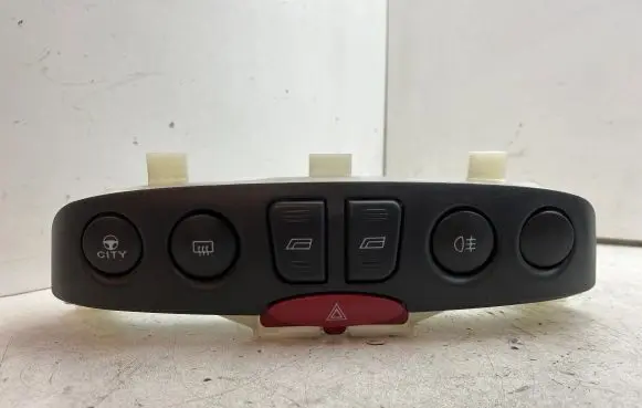 Fiat Punto (188) Hazard light switch