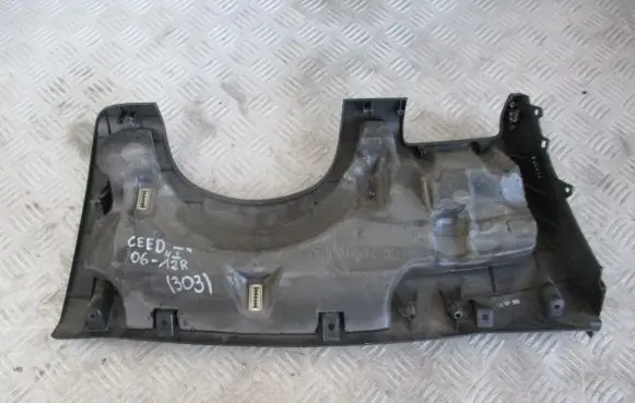 KIA Ceed Dashboard lower bottom trim panel 