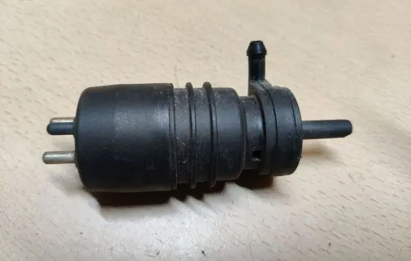 Mercedes-Benz SL R107 Windscreen/windshield washer pump