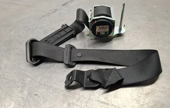 Opel Astra H Front seatbelt 13296212 13296172