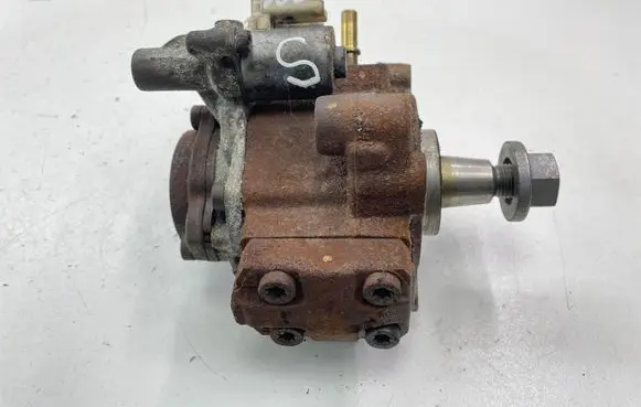 Ford Grand C-MAX Fuel injection high pressure pump A2C53384062 9676289780