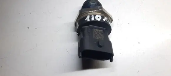 Saab 9-5 Fuel pressure regulator 