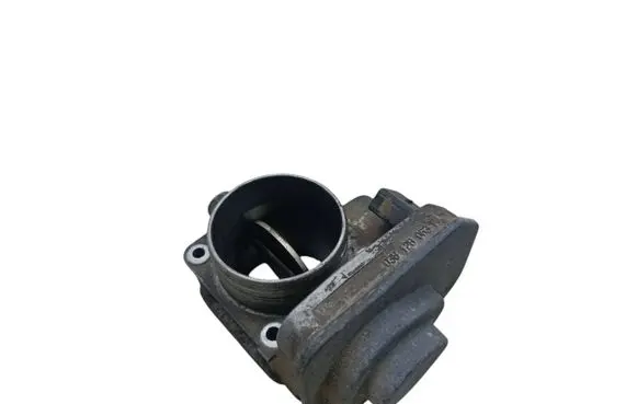 Volkswagen Golf IV Throttle valve 038128063c