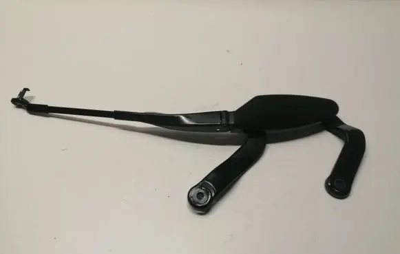 Mercedes-Benz E W211 Front wiper blade arm A2118200444