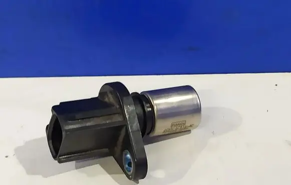 Volvo S60 Crankshaft position sensor 6G9N60315AC