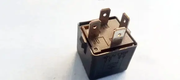 Mitsubishi Space Star Other relay MB953381 V23134B52X240