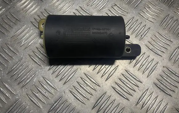 Vacuum air tank