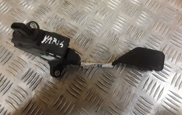 Toyota Yaris Accelerator throttle pedal 781100D020 47110255031
