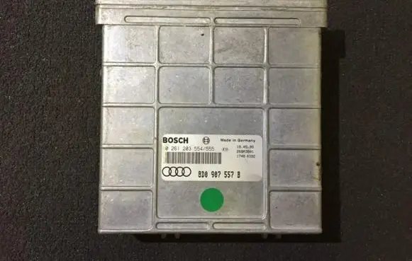 Audi A4 S4 B5 8D Engine control unit/module 8d0907557b