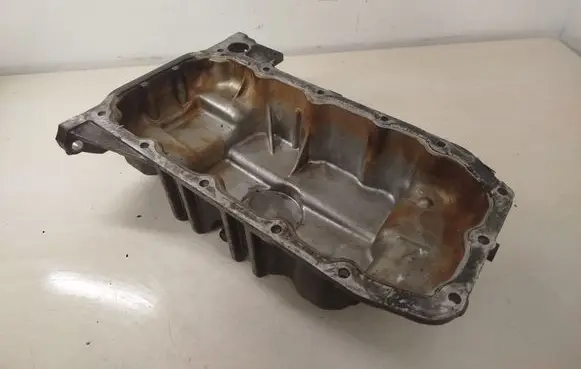 Ford Focus Oil sump BM5G6675BA
