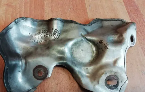 Renault Espace V (RFC) Heat shield in engine bay 140133721R