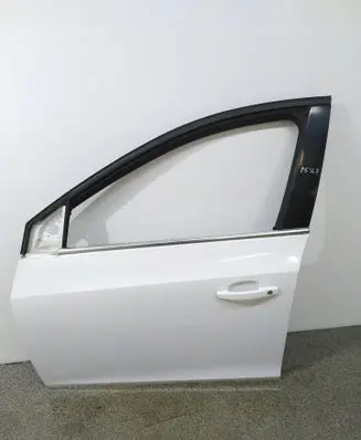 Chevrolet Cruze Front door