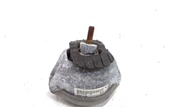 BMW 6 E63 E64 Engine mount bracket 6762607