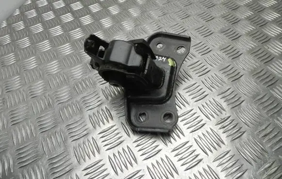 Toyota Auris E180 Engine mount bracket VD11924