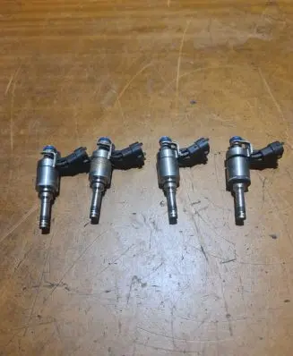 Fuel injectors set