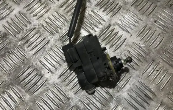 Renault Clio III Headlight level adjustment motor 8200402521