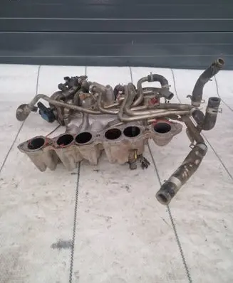 Nissan Pathfinder R50 Intake manifold