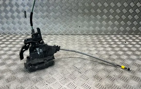 Mercedes-Benz C W205 Front door lock A2220063999
