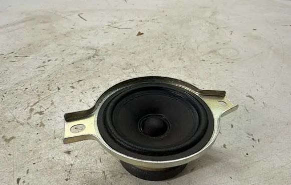 Chevrolet Camaro Panel speaker 84675581