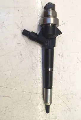 Opel Mokka Fuel injector 55567729