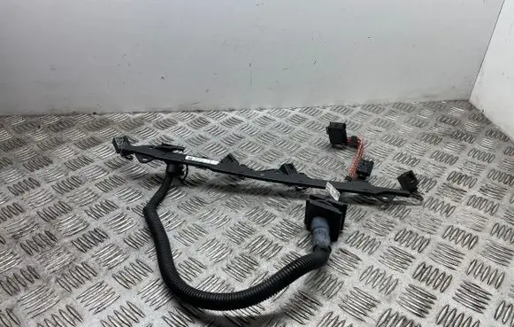 BMW 3 E90 E91 Fuel injector wires 7808234
