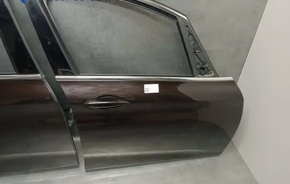 BMW 2 F46 Front door