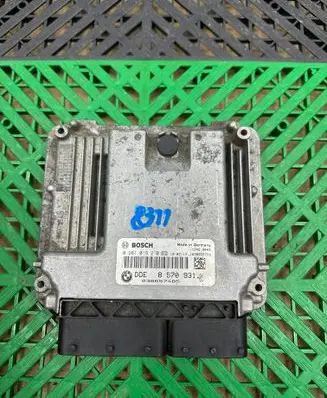 BMW 3 F30 F35 F31 Engine control unit/module 8570931 0281019210