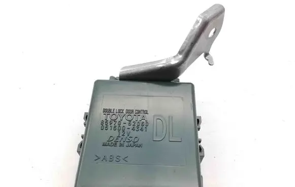 Toyota Yaris Other devices 8597052050
