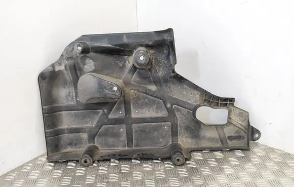 Rear underbody cover/under tray