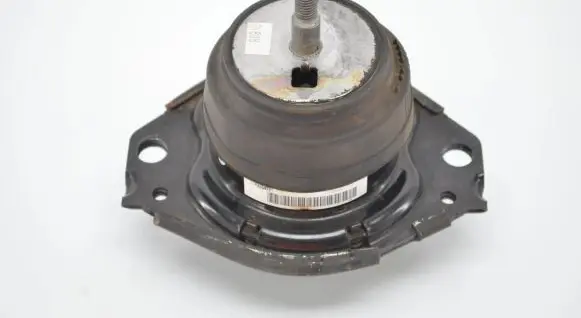 Jeep Grand Cherokee Engine mount bracket 68252522AA 5038548AC