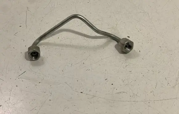 Fuel injector supply line/pipe