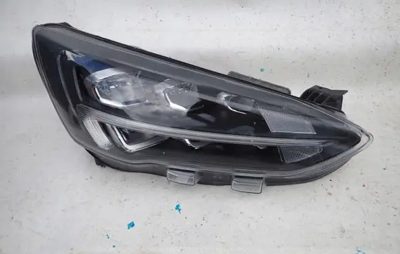 Ford Focus Headlight/headlamp