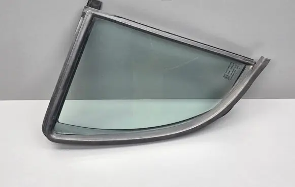 Suzuki Swift II Rear vent window glass E643R00048 8466568L00 43R00048